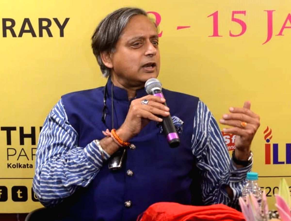 Kerala Cong leaders turn jittery as Shashi Tharoor's popularity grows - Vimarsana News