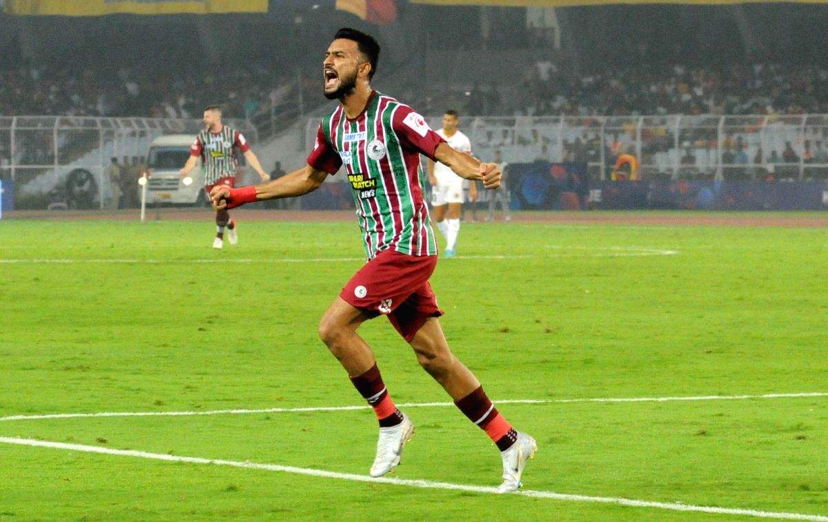 ISL 2022-23: ATK Mohun Bagan beat arch-rivals East Bengal FC 2-0 - Vimarsana News