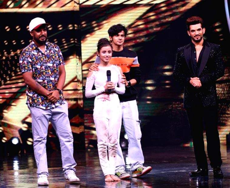 Kumar Sanu praises 'unbound creativity' of contestant Anuska in new episode of 'IGT' - Vimarsana News