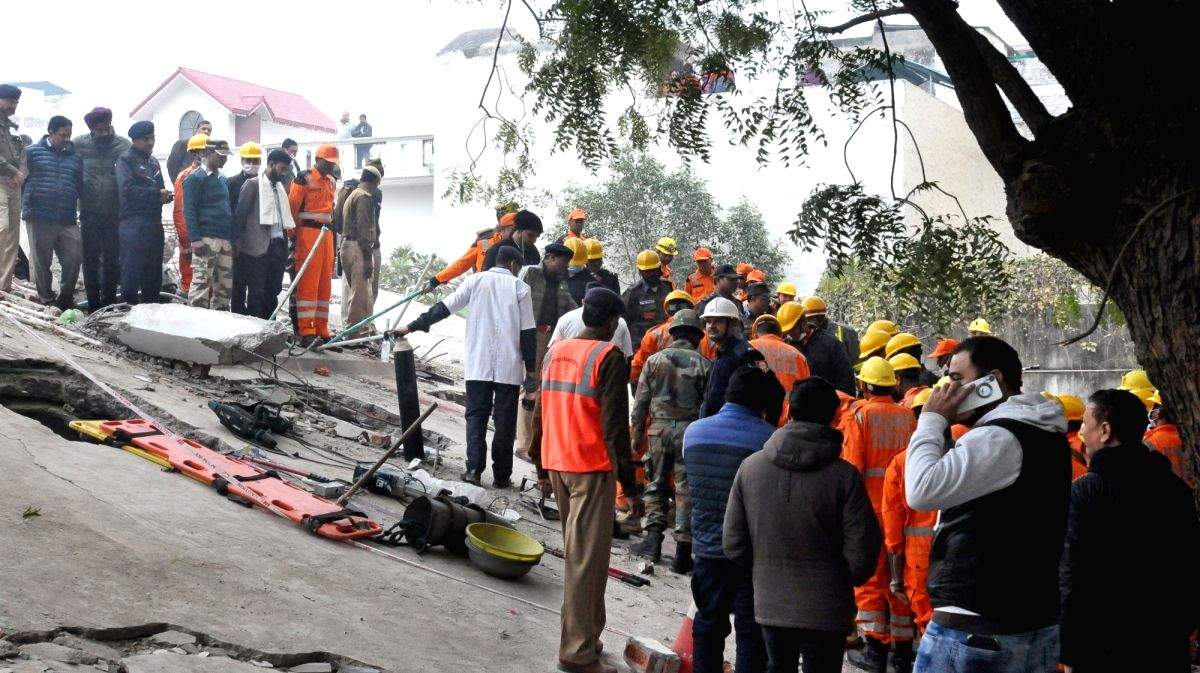 Lucknow house collapse: Rescue operations end, 3rd body retrieved - Vimarsana News