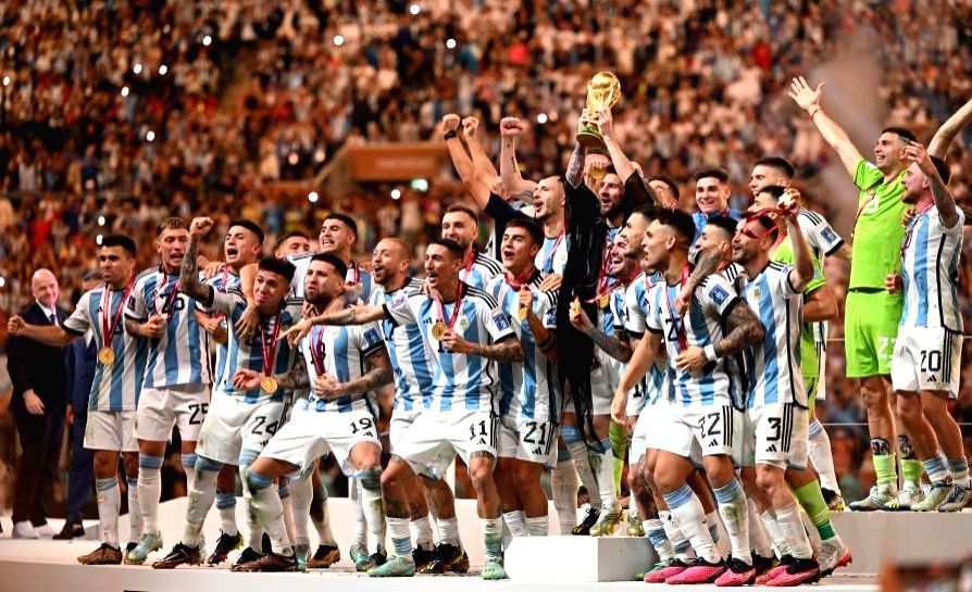 FIFA World Cup: Argentine press pays tribute to Messi's 'World Cup legends' - Vimarsana News