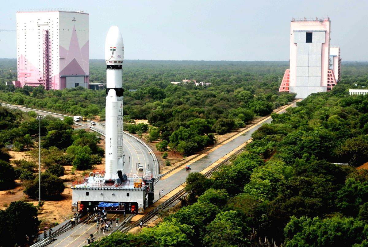 India's LVM3 rocket lifts off with 36 OneWeb satellites - Vimarsana News