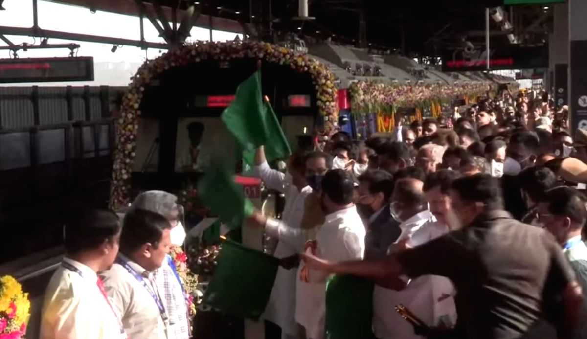 At Mumbai Metro flag-off, Thackeray slams bullet train project (Ld) - Vimarsana News