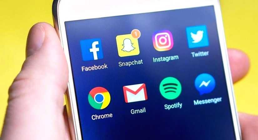 When are girls and boys most vulnerable to social media? - Vimarsana News