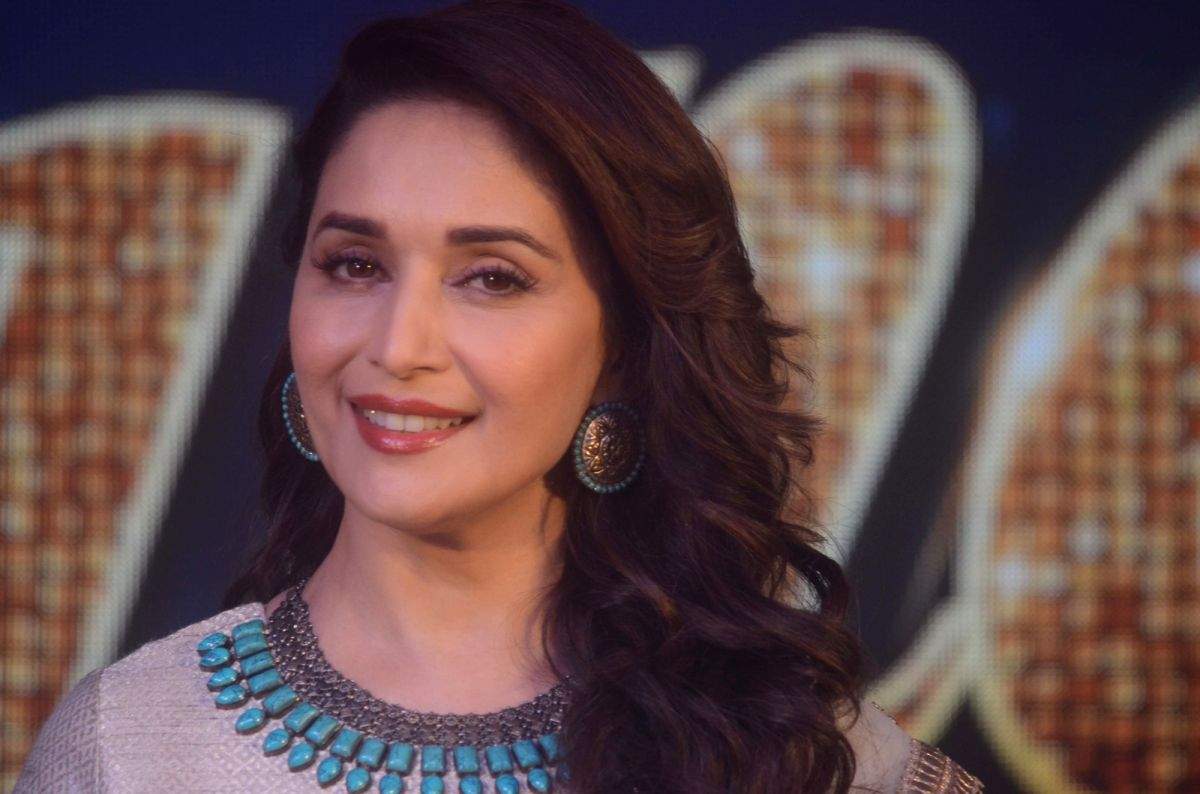 Madhuri Dixit impressed by contestant Albert's voice, calls it 'truly romantic' on 'Sa Re Ga Ma Pa' - Vimarsana News