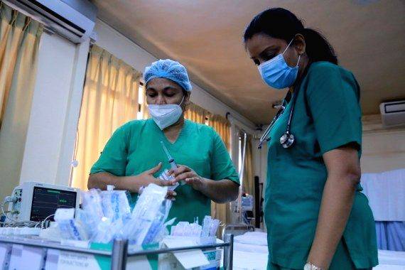 Sri Lankan health authorities urge people to get Covid-19 vaccines - Vimarsana News