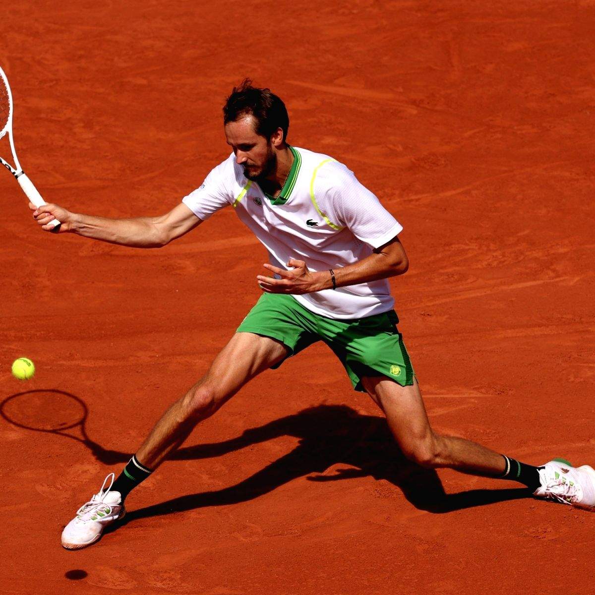 Medvedev's first round loss at French Open impacts battle for world No. 1 - Vimarsana News