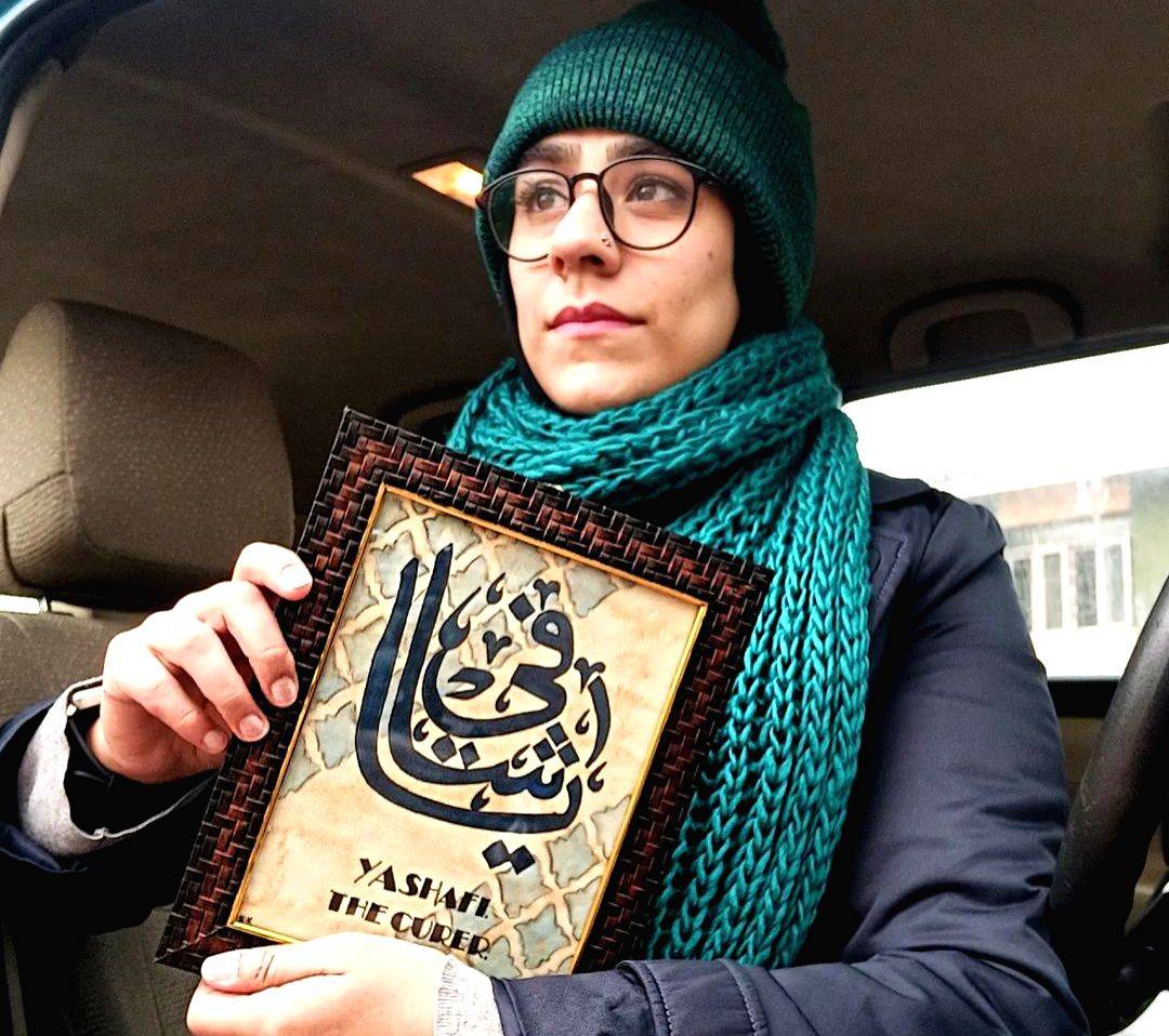 Meet Kashmir's self-taught artist whose Insta page of artworks is a hit - Vimarsana News