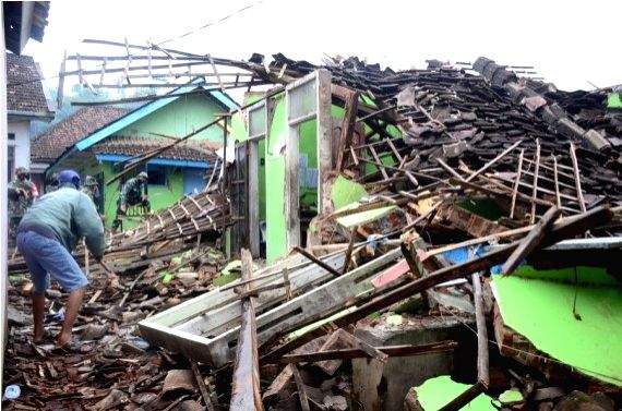 7 killed, 85 injured as strong earthquake hits Indonesia - Vimarsana News