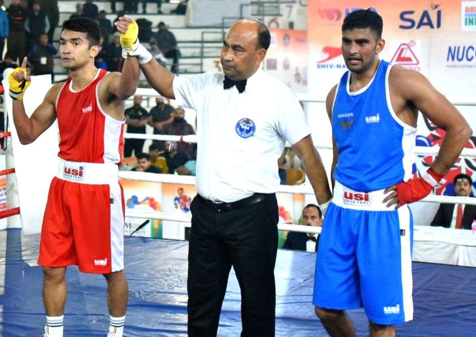 Men's National Boxing: Shiva Thapa cruises into final following victory against Manish Kaushik - Vimarsana News