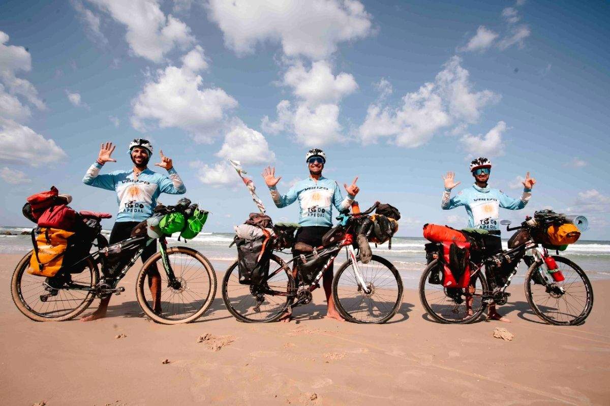 Messi fans on green mission: Argentine trio cycle to Qatar, to plant 10.5K trees - Vimarsana News