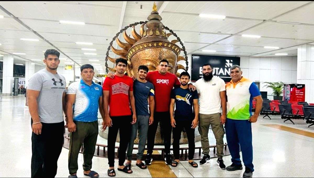 Ministry sends Hangzhou-bound Greco-Roman wrestlers to Romania for special training camp and competition - Vimarsana News