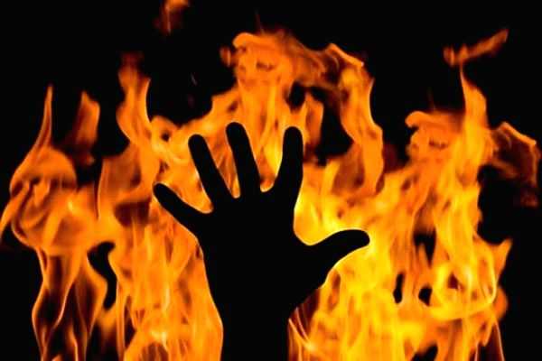 Pregnant woman dies in Bihar after husband sets her on fire - Vimarsana News