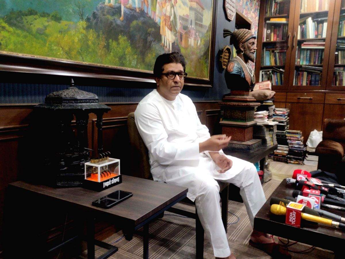 MNS chief Raj Thackeray, mom, sis test Covid-19 positive, CM calls up (Ld) - Vimarsana News