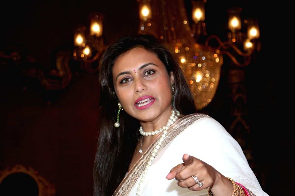 Rani Mukerji remembers her teachers, says she tried to emulate them in 'Hichki' - Vimarsana News