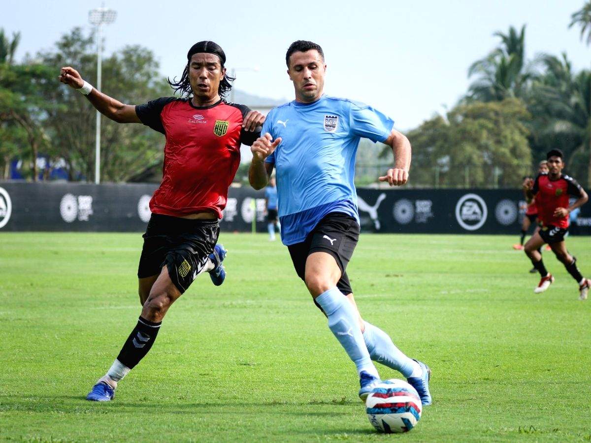Mumbai City FC beat Hyderabad in pre-seasons friendly - Vimarsana News