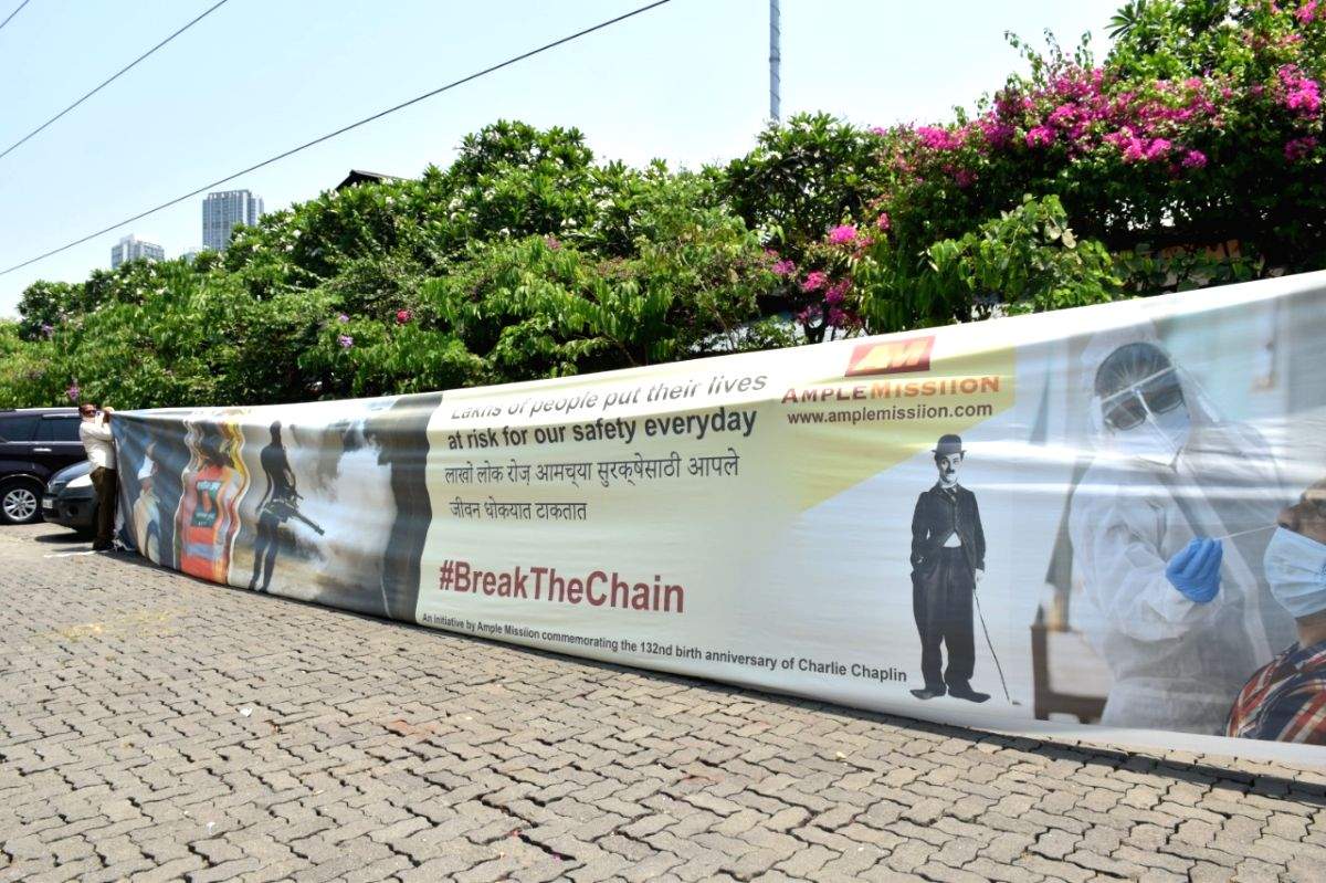 Mumbai 'dons' 55-ft-long face-mask on Charlie Chaplin's 132nd birth anniv - Vimarsana News