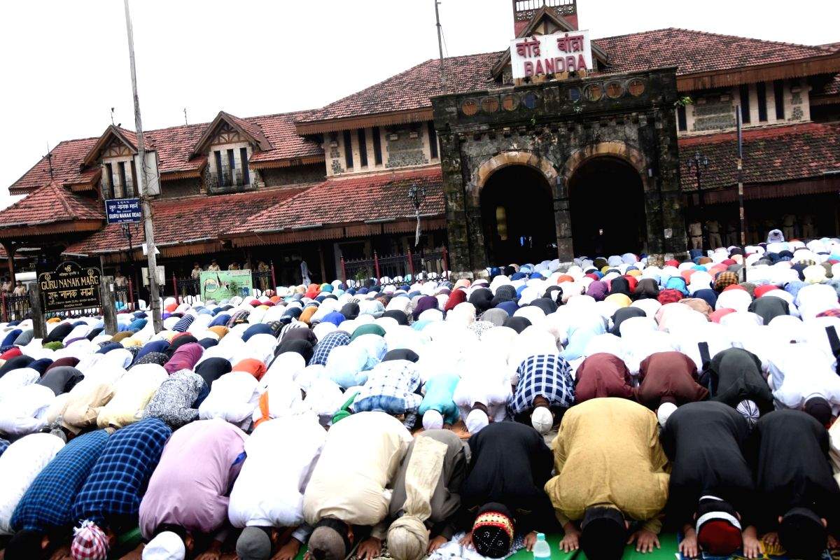 Maha: After Covid, amid loudspeaker row, Eid celebrated with joy - Vimarsana News