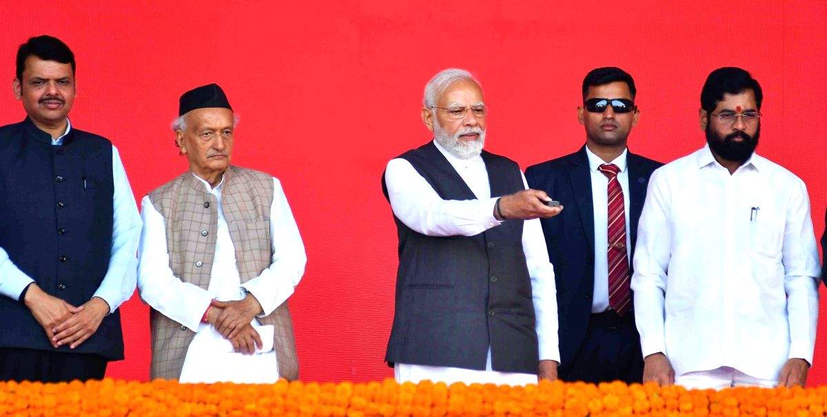 PM gifts projects worth Rs 39,000 crore in an evening in Mumbai (Ld) - Vimarsana News