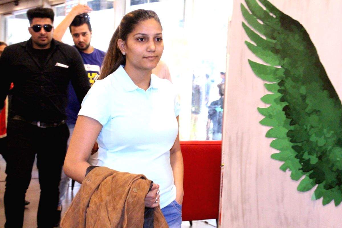 UP: Arrest warrant issued against dancer Sapna Chaudhary - Vimarsana News