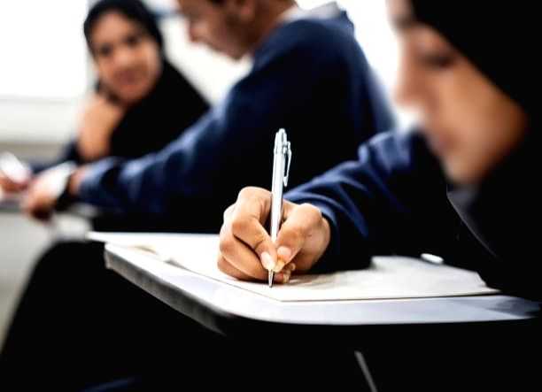 K'taka hijab row triggers debate on religious practices in educational institutions - Vimarsana News