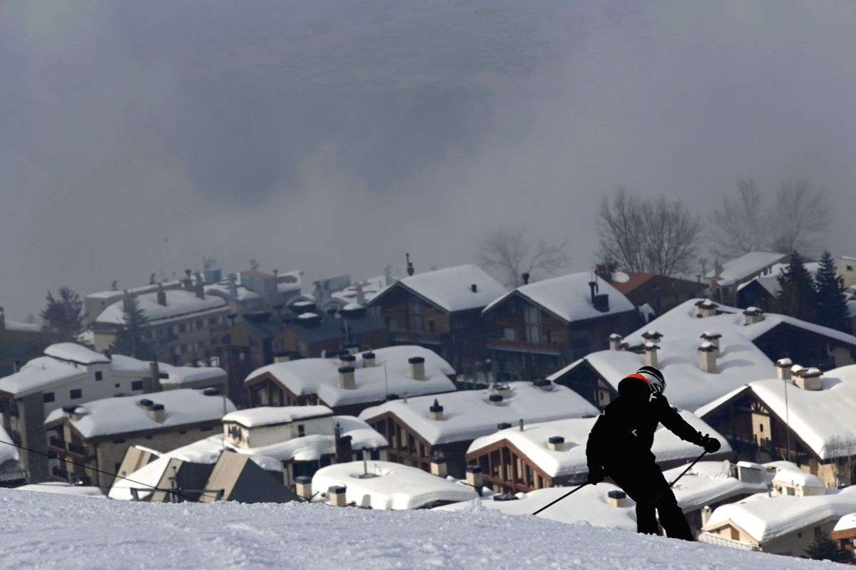 Lack of snow leaves ski resorts empty across Turkey - Vimarsana News