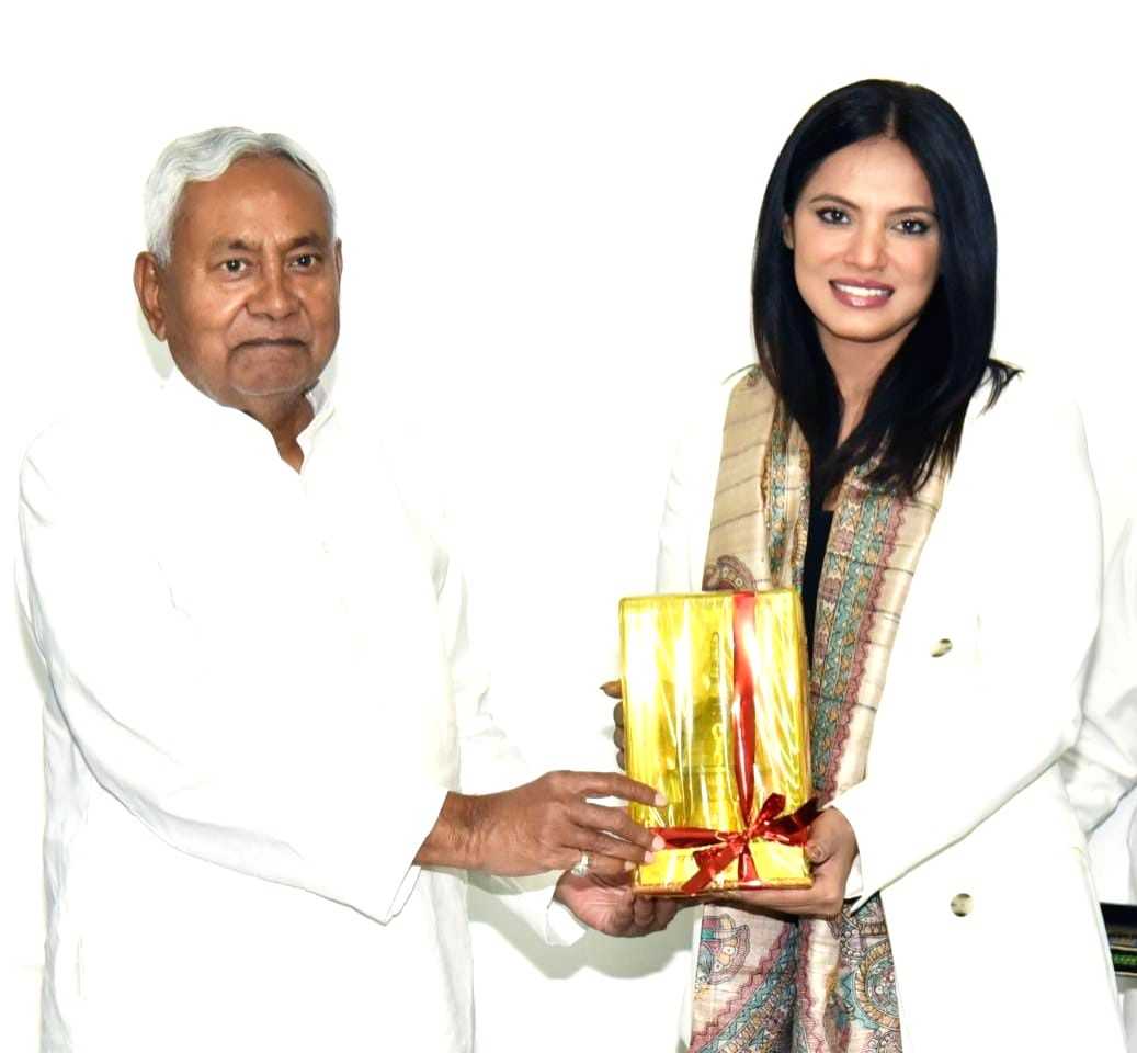 Bihar CM Nitish Kumar fetes Neetu Chandra for Hollywood role - Vimarsana News