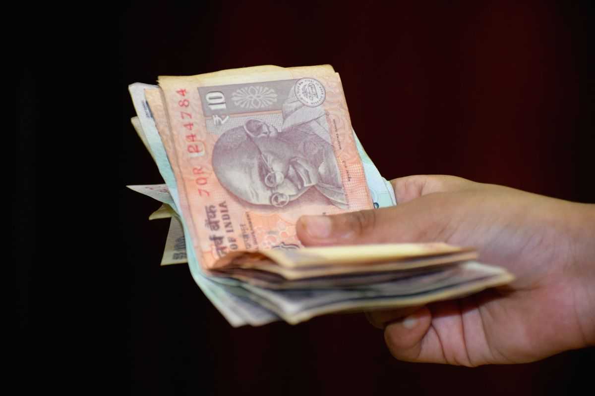 Collateral Damage: Rupee falters as Russia attacks Ukraine - Vimarsana News