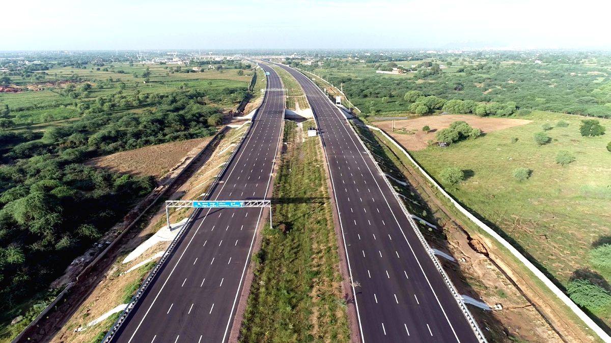 Police urge people to take Dausa Expressway for Jaipur-Delhi amid heavy rain - Vimarsana News