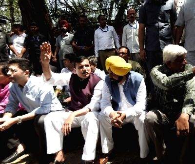 Kejriwal questioning: CM Bhagwant Mann, Sanjay Singh protest in Delhi - Vimarsana News
