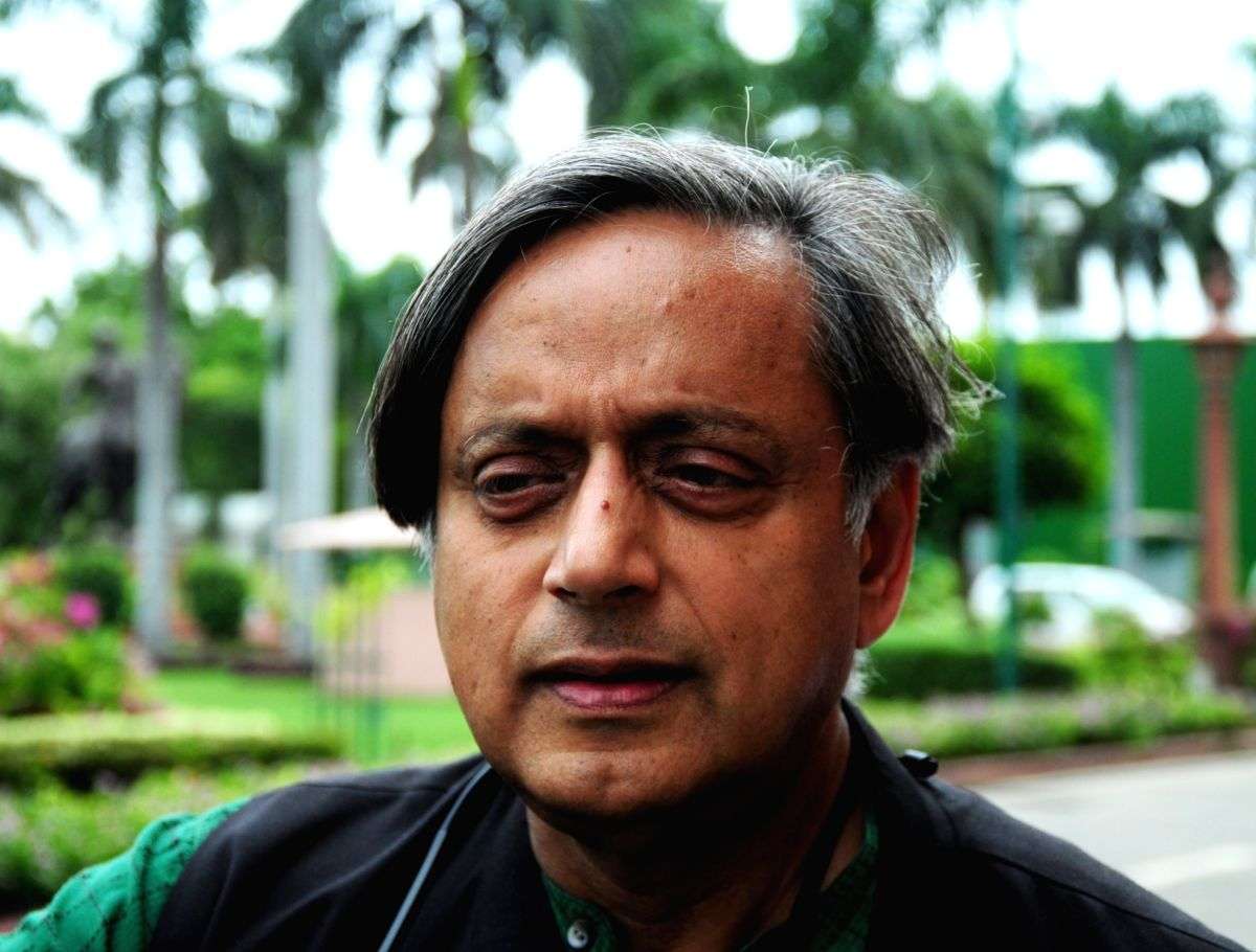 Tharoor, will he or won't he contest Cong poll? - Vimarsana News