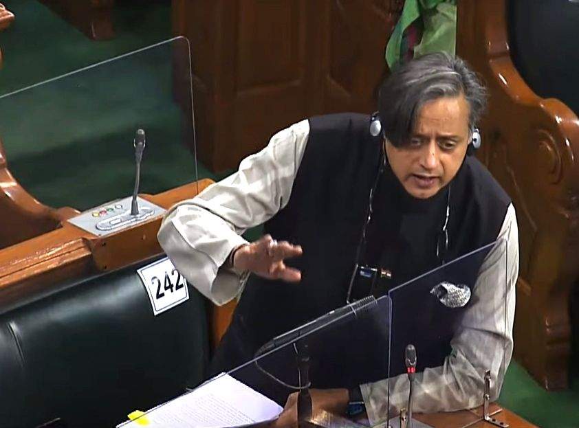 Congress objects to linking Aadhaar with voter ID card - Vimarsana News