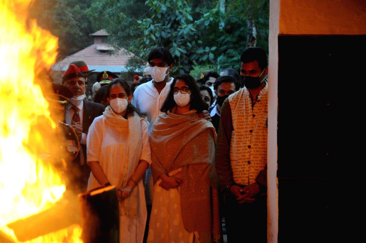 CDS Gen Bipin Rawat, wife laid to rest with full military honours - Vimarsana News