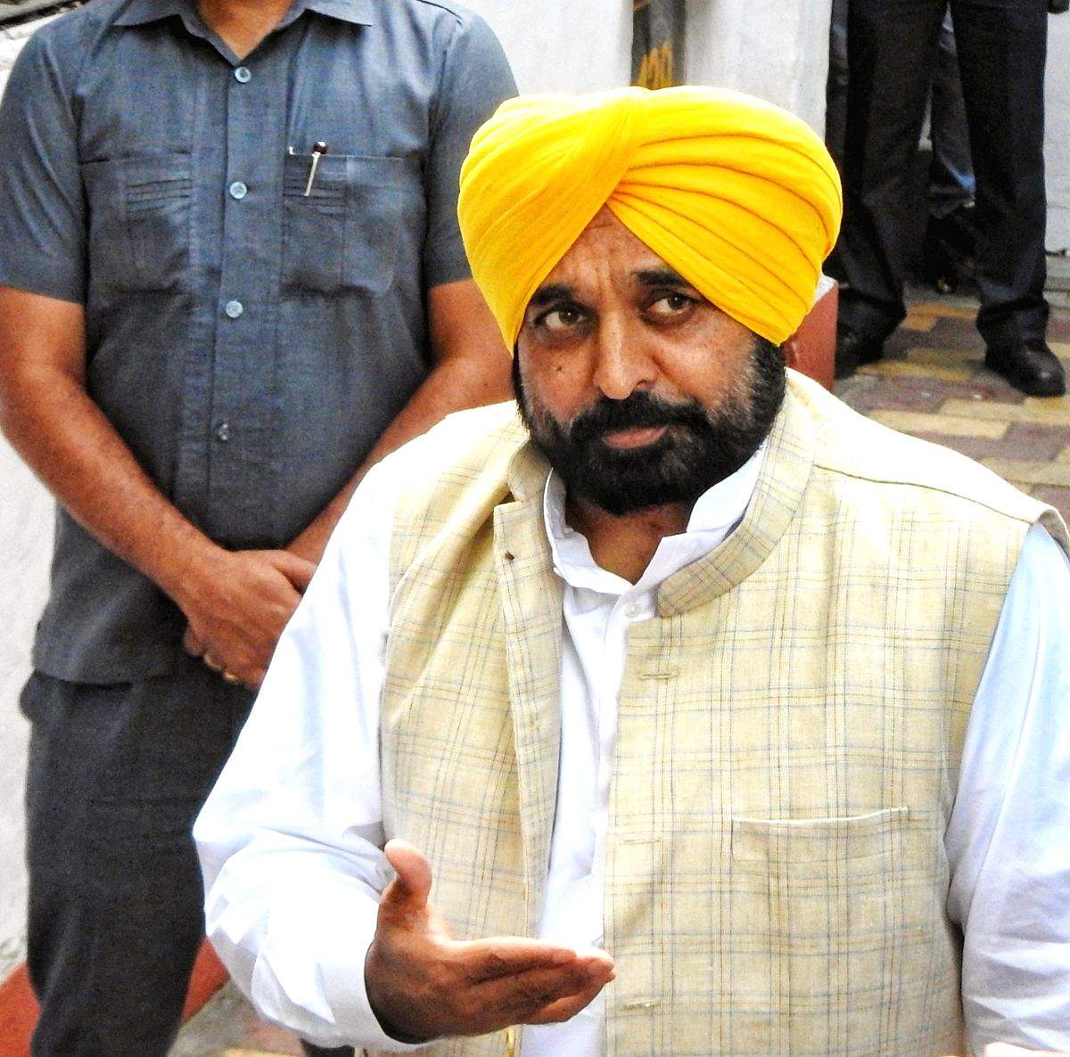Punjab Chief Minister bans stunts on tractors day after man's death - Vimarsana News