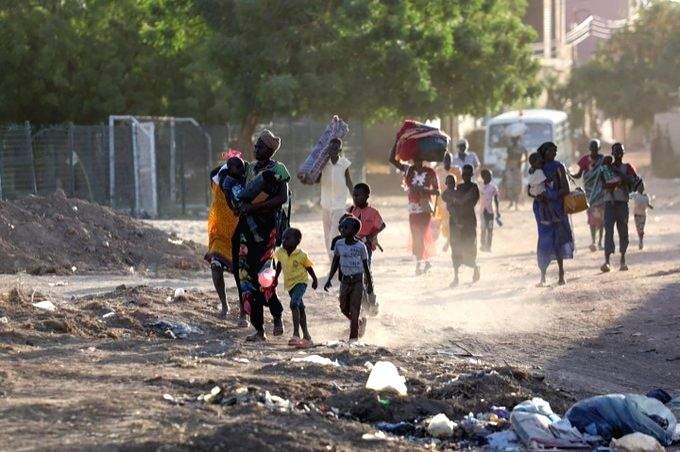 Over 780 trucks deliver 35,000 tonnes of relief to Sudan amid violence (Ld) - Vimarsana News