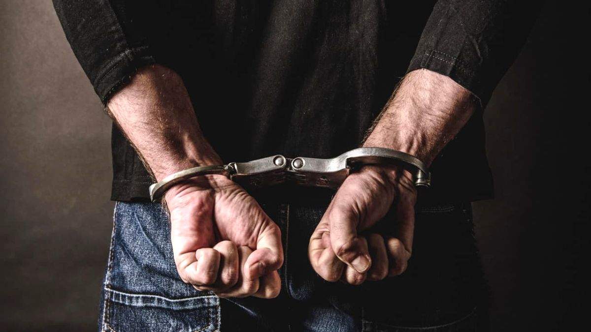 Online cricket betting racket busted, 20 held by Gujarat Police - Vimarsana News
