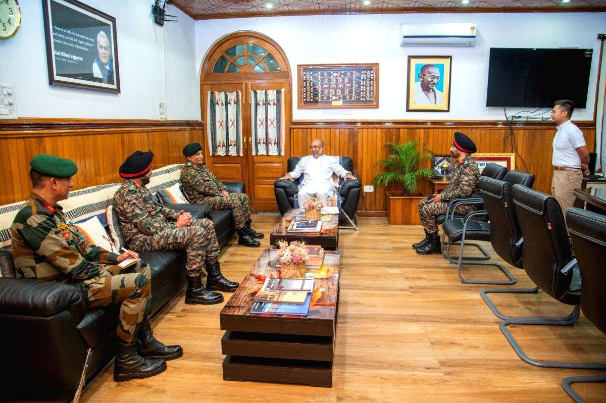 On eve of vital Assembly session, Manipur CM holds meetings with top Army officers, ministrs, MLAs - Vimarsana News