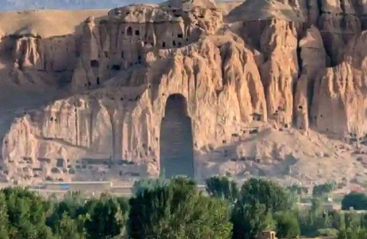 Once destroyers of Bamiyan Buddhas, brazen Taliban now want to protect relics in the province - Vimarsana News