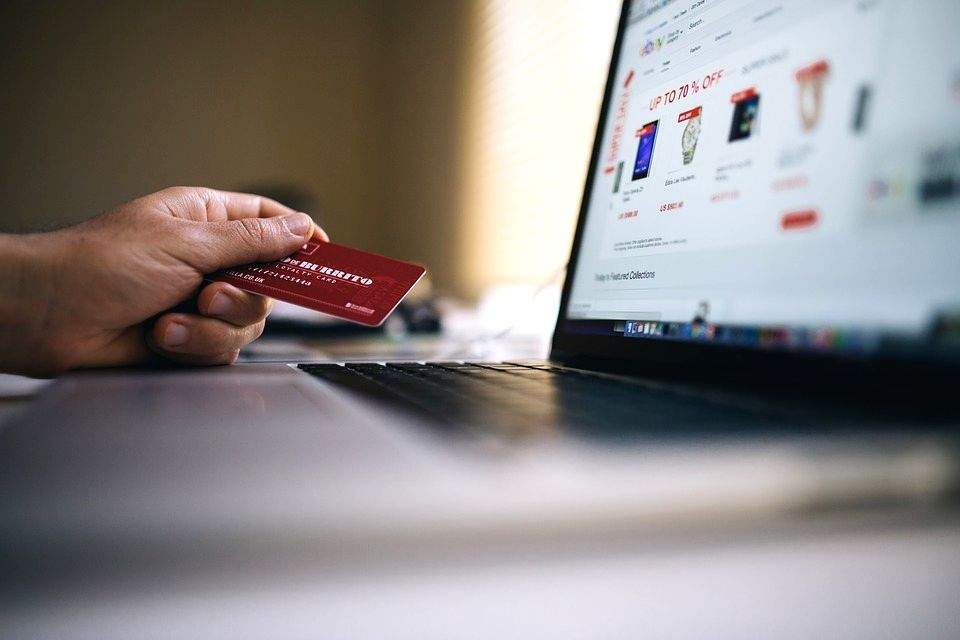 Australian online shopping continues surge in record financial year - Vimarsana News