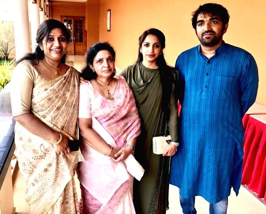 With son in fray, game on to see if Oommen Chandy's legacy endures - Vimarsana News