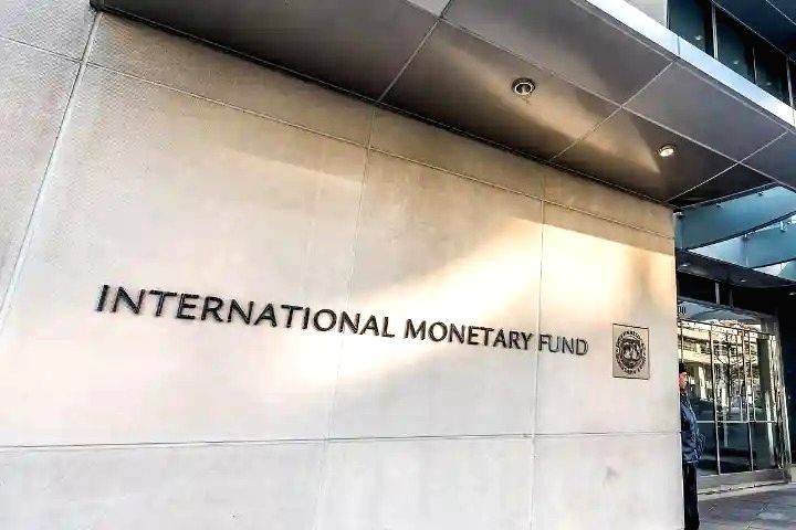 Argentina affirms IMF debt programme, warns of quarterly target changes - Vimarsana News