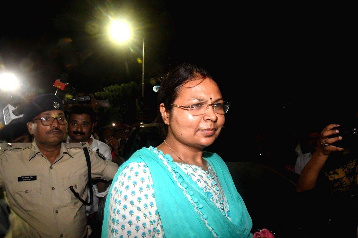 Lalu Prasad, family took land from unemployed youth in lieu of jobs - Vimarsana News