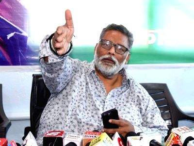 Purnea Police scan documents of vehicles used for campaigning by Pappu Yadav - Vimarsana News