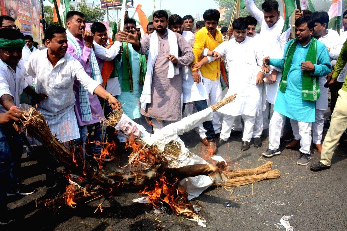 ECR cancels 164 trains amid massive violence against 'Agnipath' scheme - Vimarsana News