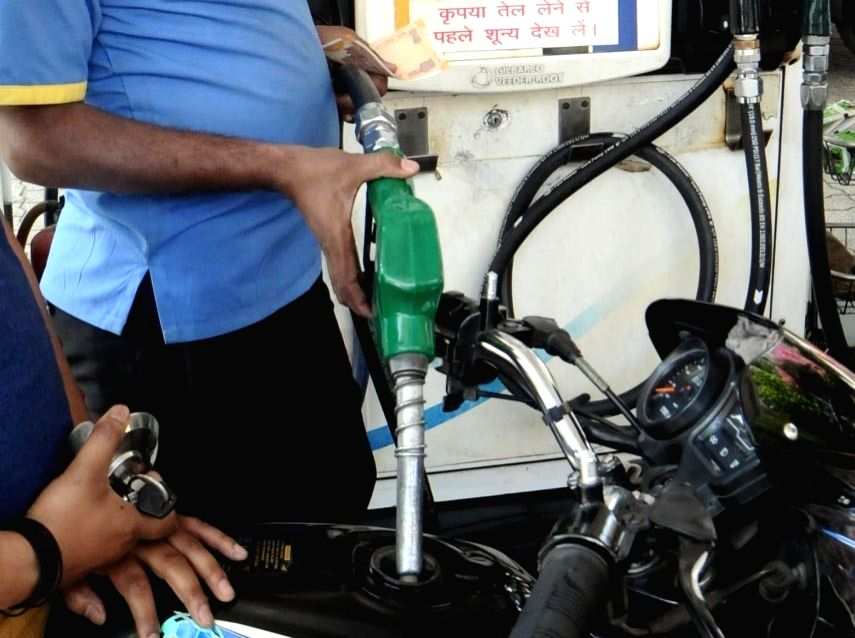 Petrol price cut to make immediate economic impact: TN Finance Minister - Vimarsana News