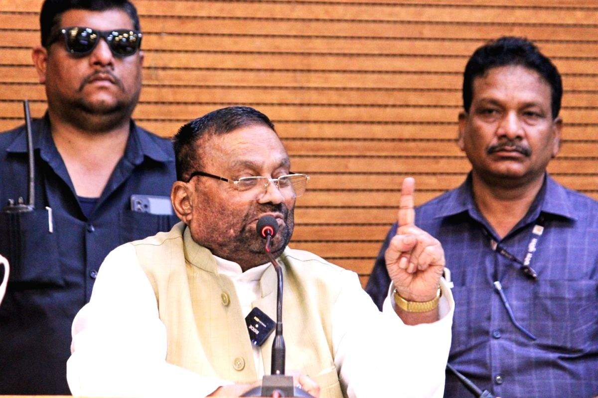 Swami Prasad Maurya accuses SP of 'discrimination'; quits as Gen Secy - Vimarsana News