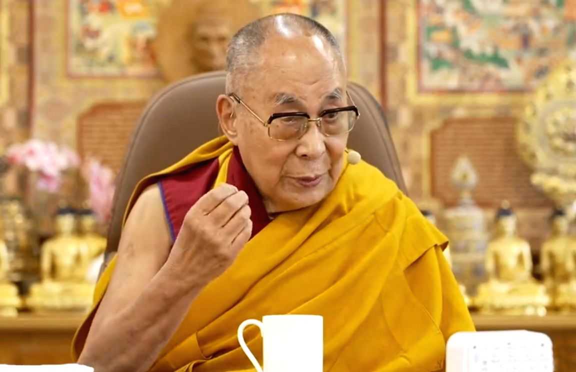 Dalai Lama reaches Gangtok for day's teaching - Vimarsana News