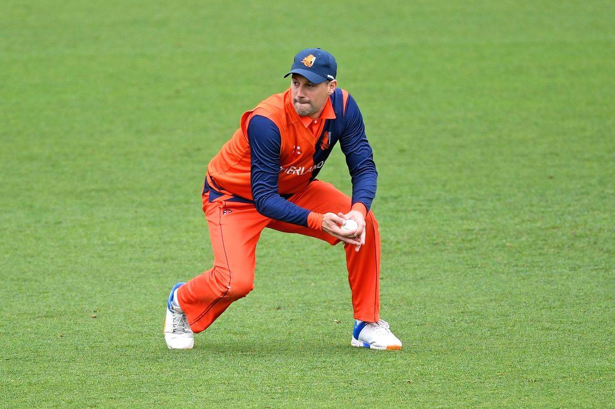 Pieter Seelaar announces retirement from international cricket due to persistent back injury - Vimarsana News