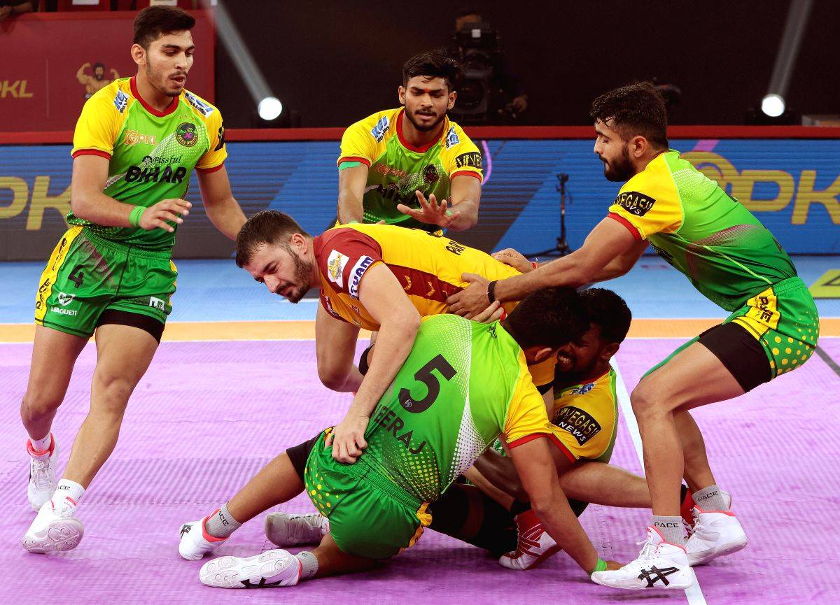 PKL 10: Sachin scores 14 points as Patna Pirates registers massive victory - Vimarsana News