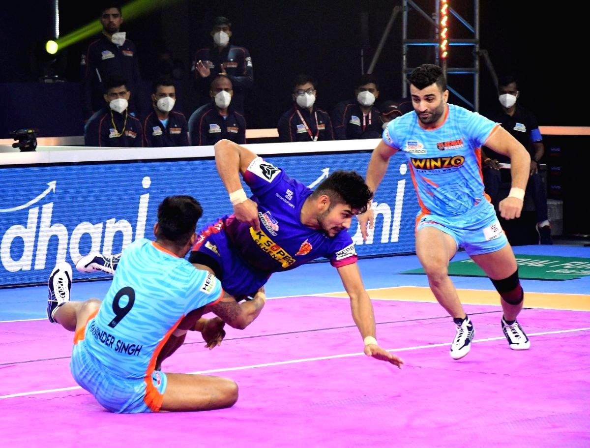 PKL 8: Dabang Delhi KC thrash Bengal Warriors - Vimarsana News